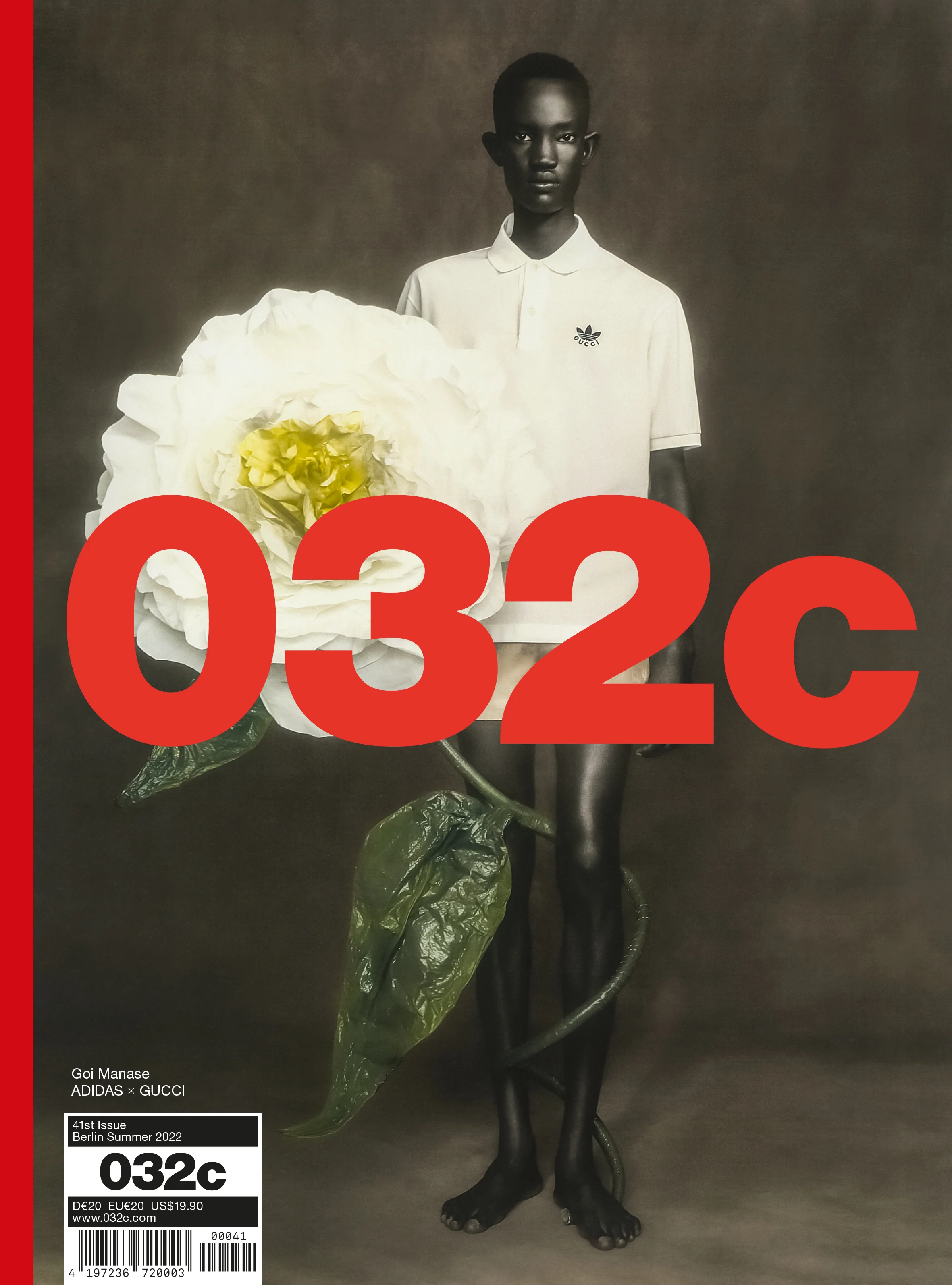 Cover of 032c - № 41 - Summer 2022 (Alternate 2)
