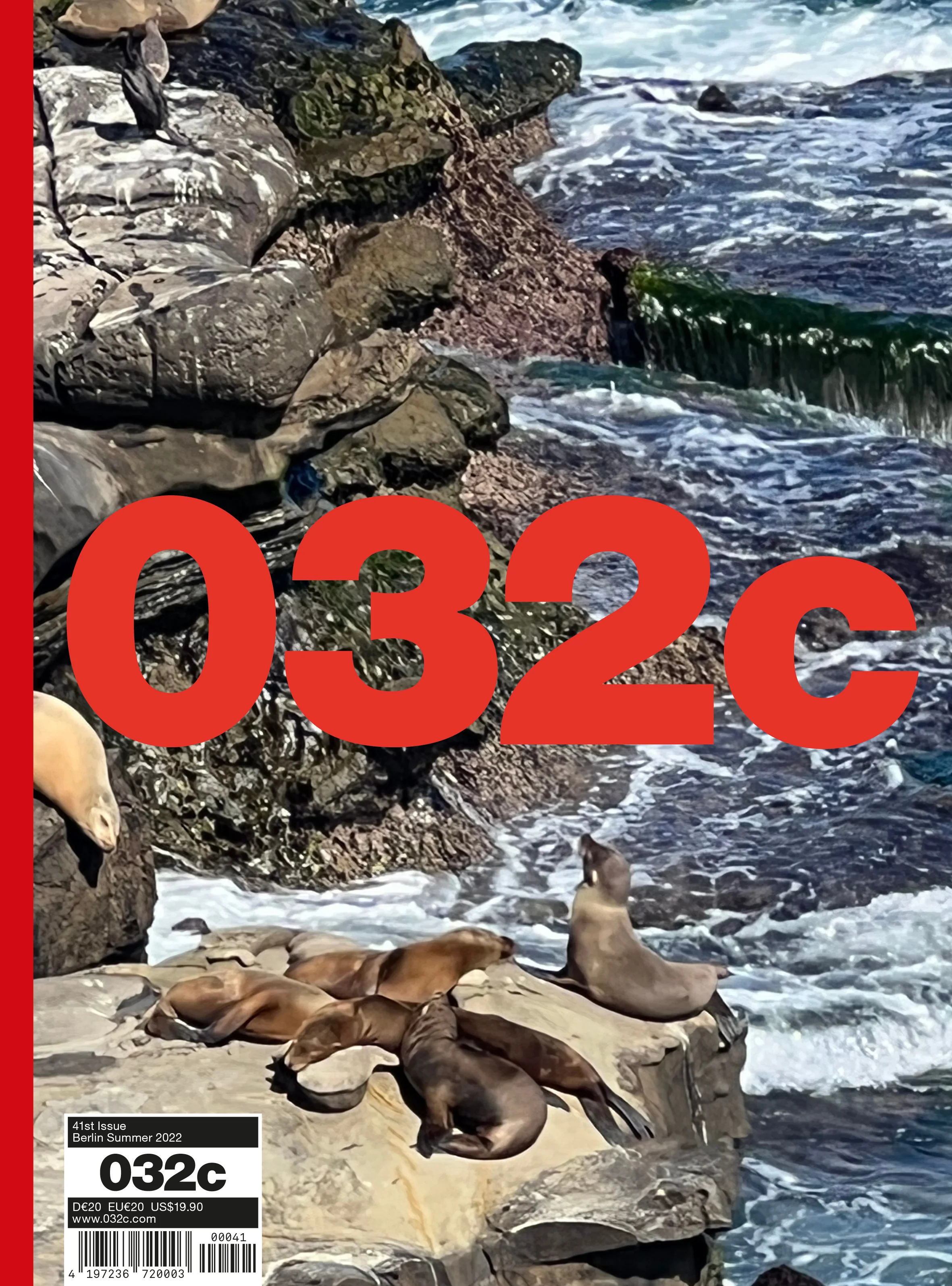 Cover of 032c - № 41 - Summer 2022 (Alternate 3)